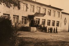 Школа 1973 год. Современное здание