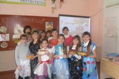 "Мисс весна!" 4 класс