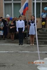 Линейка 1 сентября. Поднятие флага